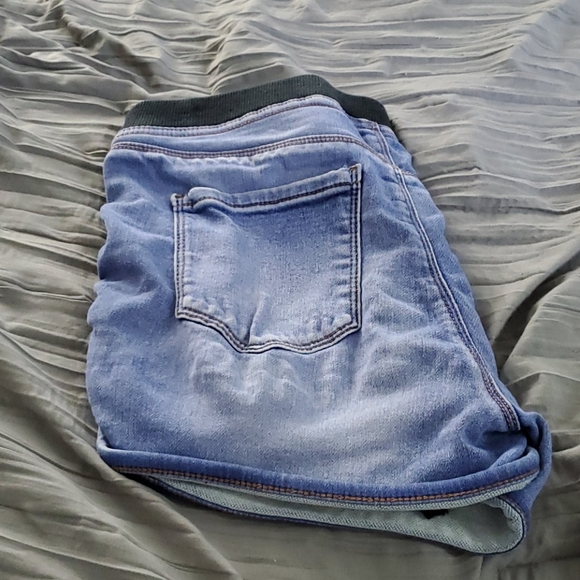 Short - Picture 1 of 1